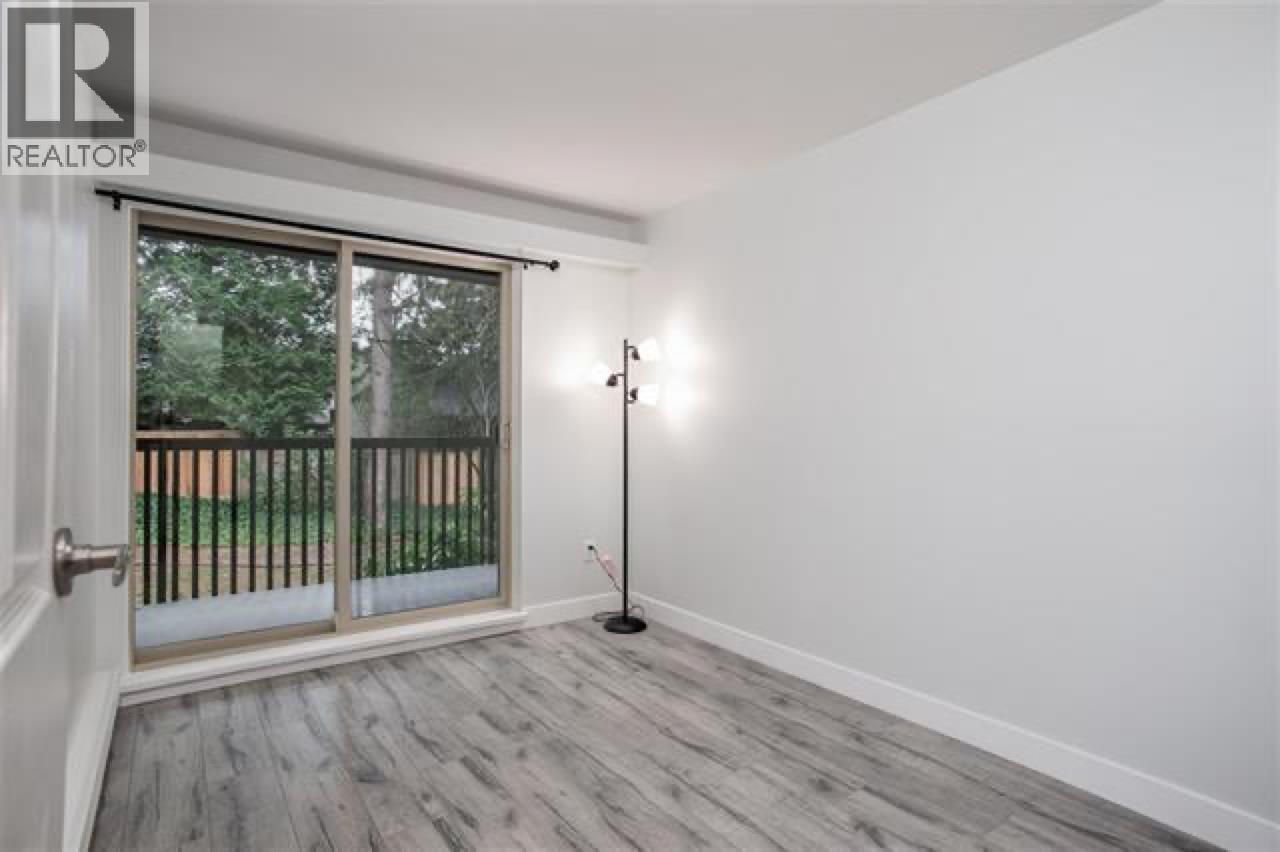 419 9867 Manchester Drive Property Photo 14