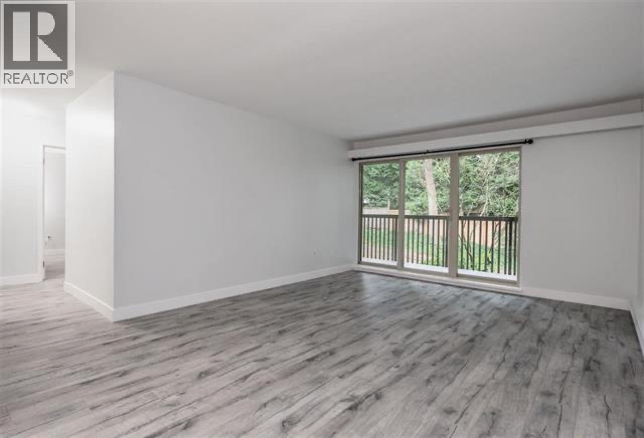 419 9867 Manchester Drive Property Photo 15