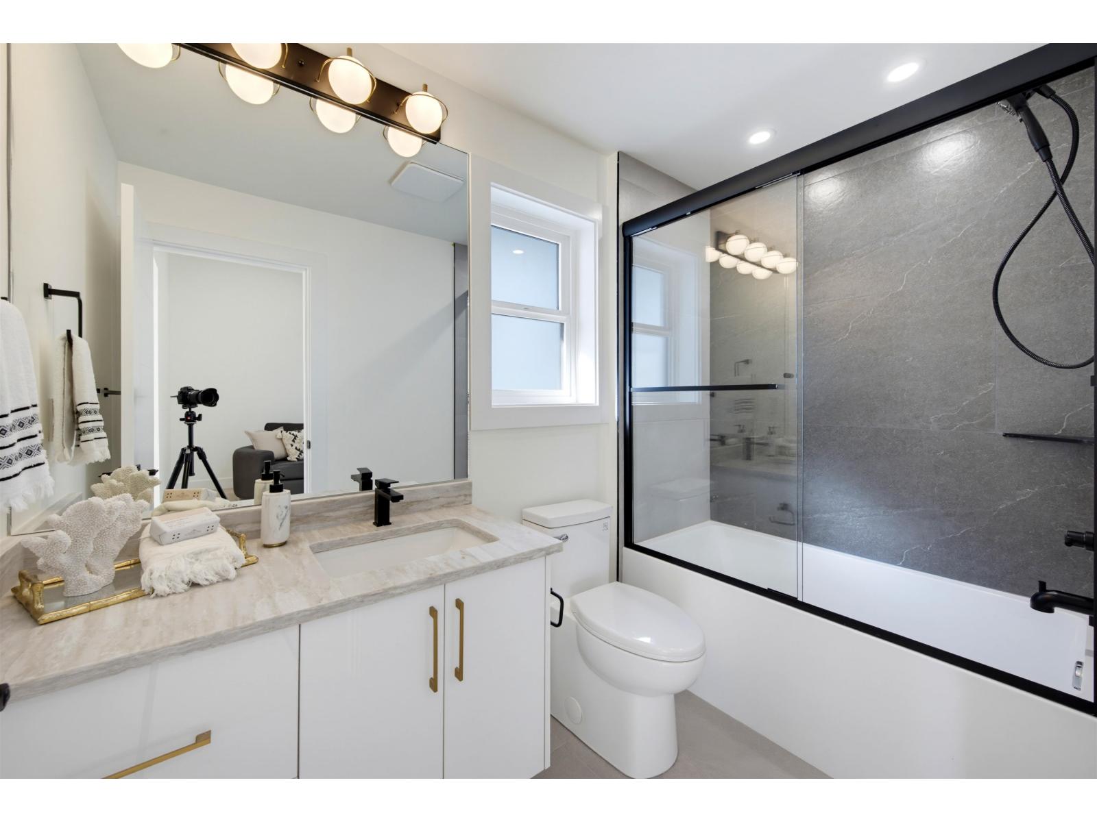 1 19128 61a Avenue Property Photo 19