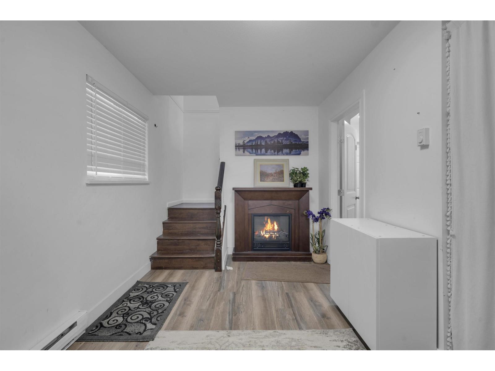 14812 87a Avenue Property Photo 2