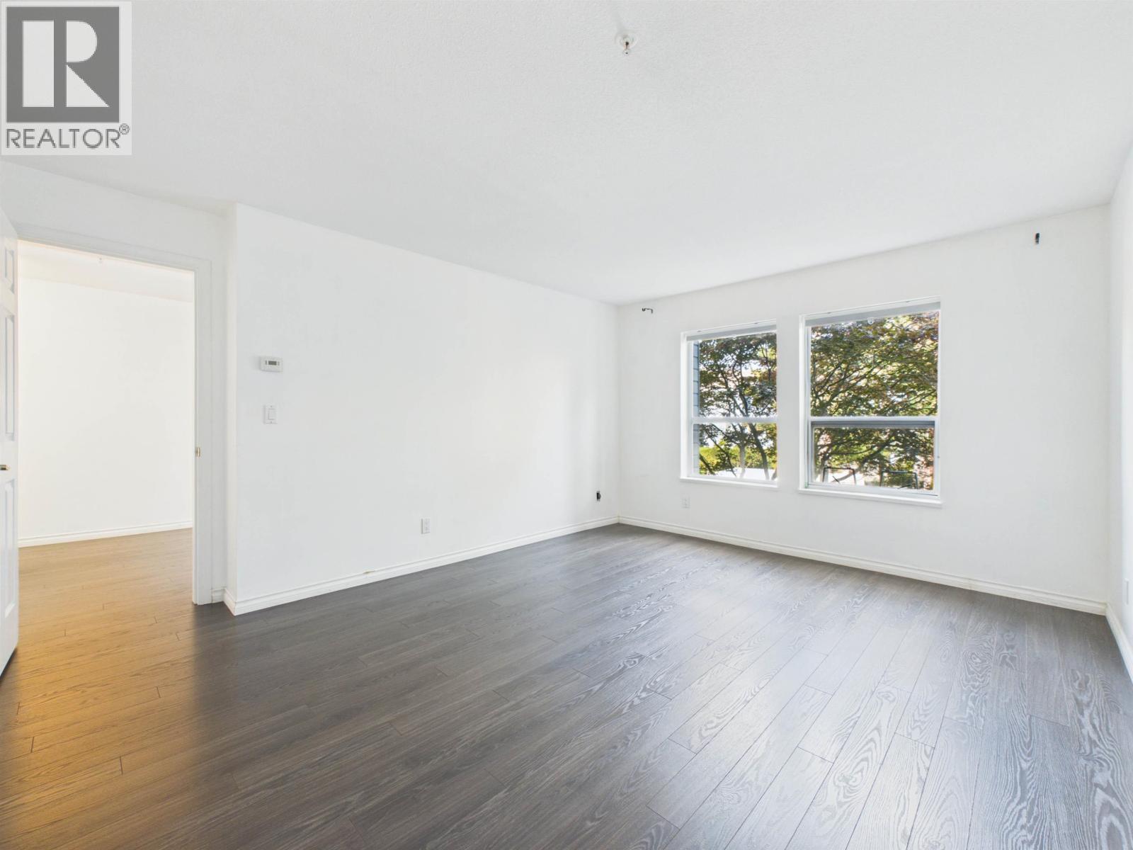 215 12931 Railway Ave Avenue Property Photo 15