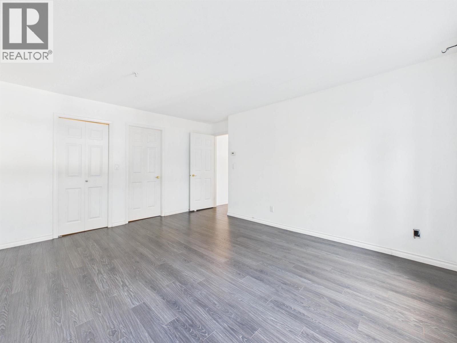 215 12931 Railway Ave Avenue Property Photo 16