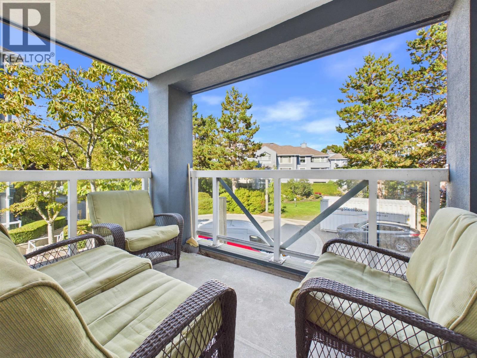 215 12931 Railway Ave Avenue Property Photo 26