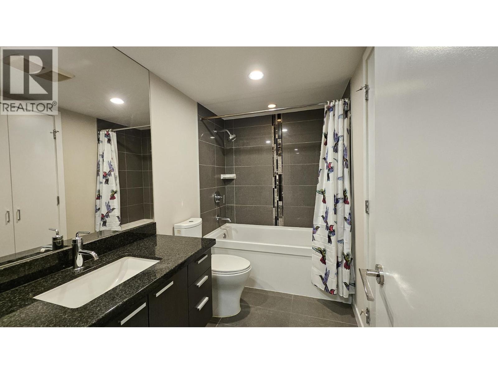 403 2200 Douglas Road Property Photo 6
