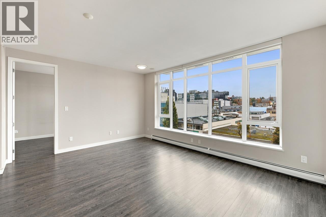 402 1788 Ontario Street Property Photo 5