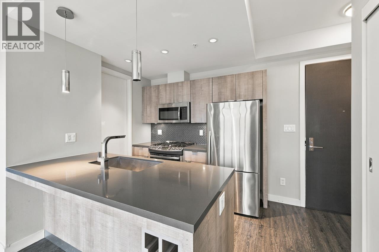 402 1788 Ontario Street Property Photo 7