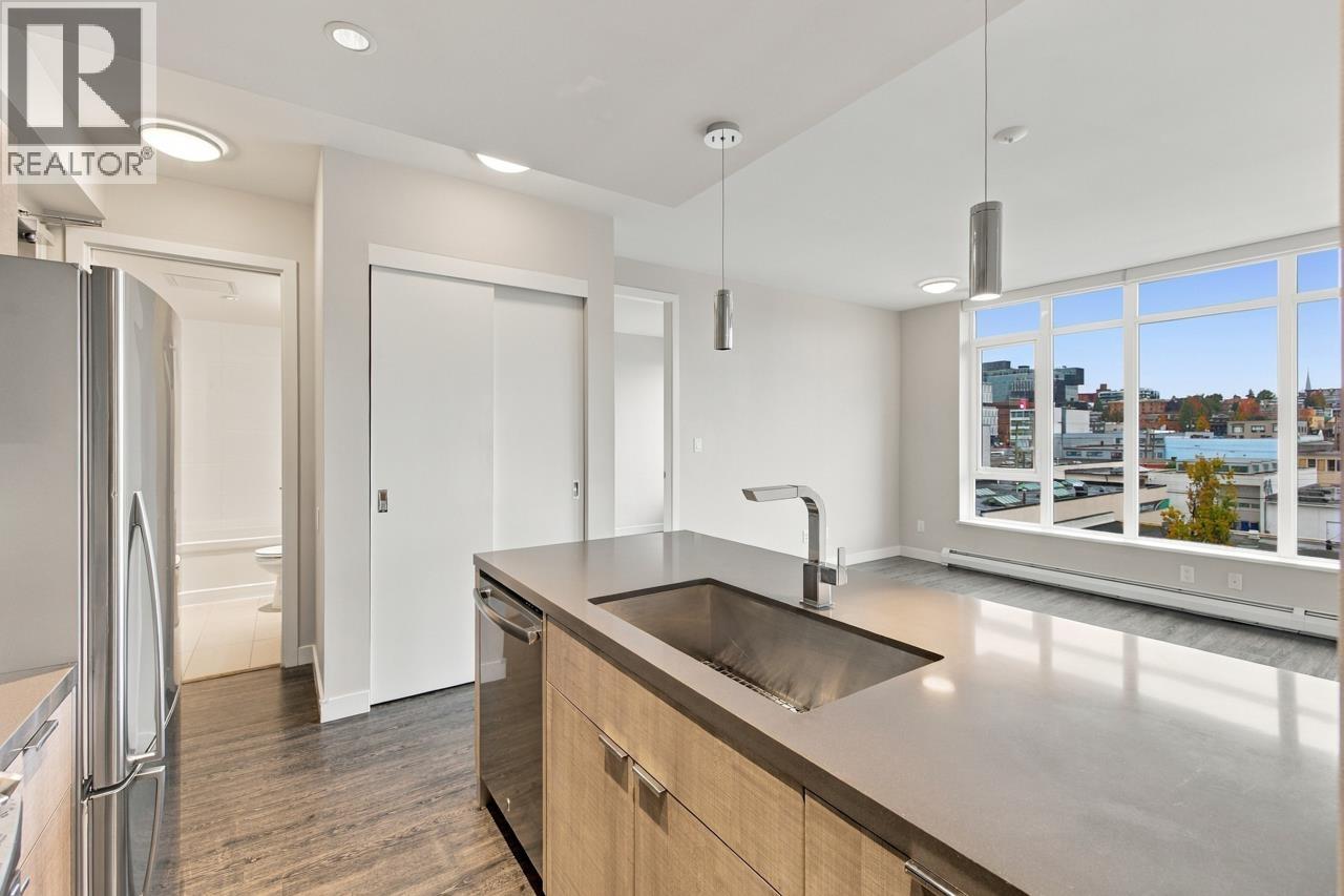 402 1788 Ontario Street Property Photo 9