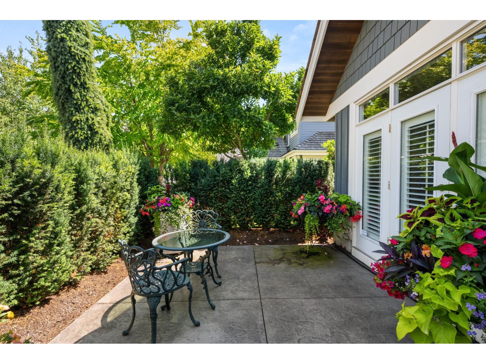 68 15715 34 Avenue Property Photo 3