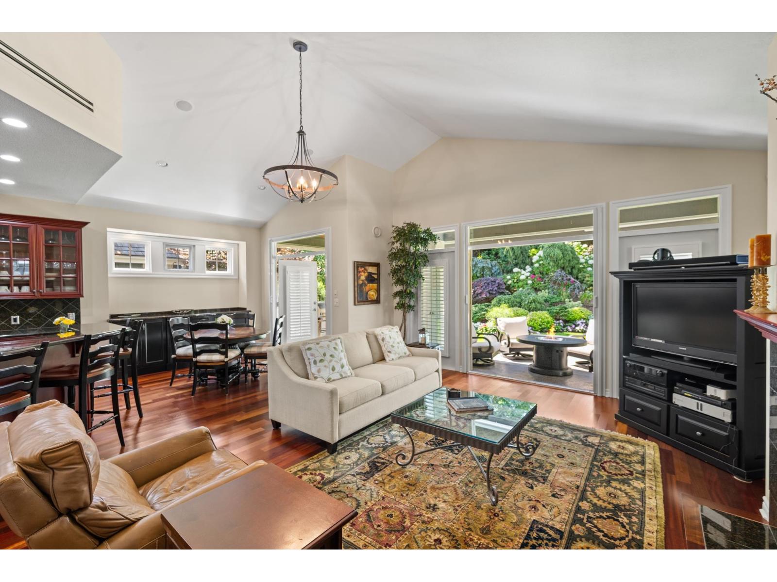 68 15715 34 Avenue Property Photo 9