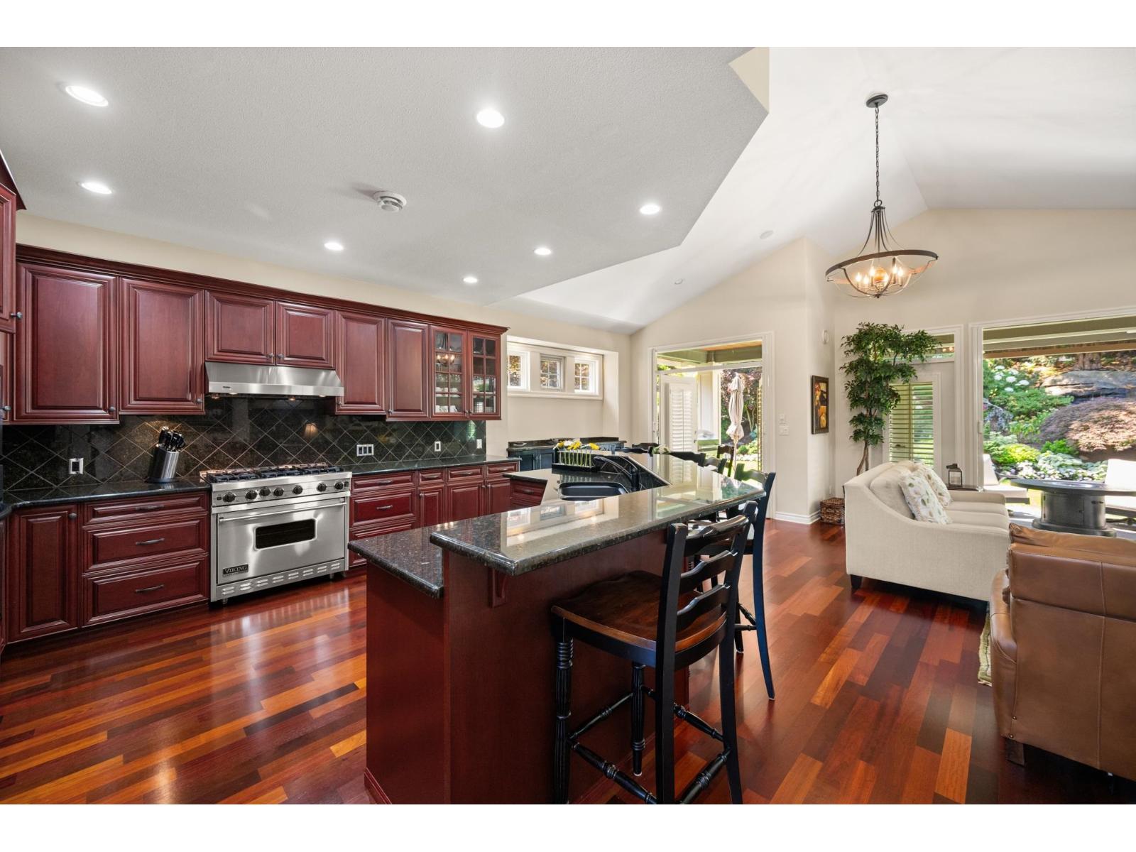 68 15715 34 Avenue Property Photo 11