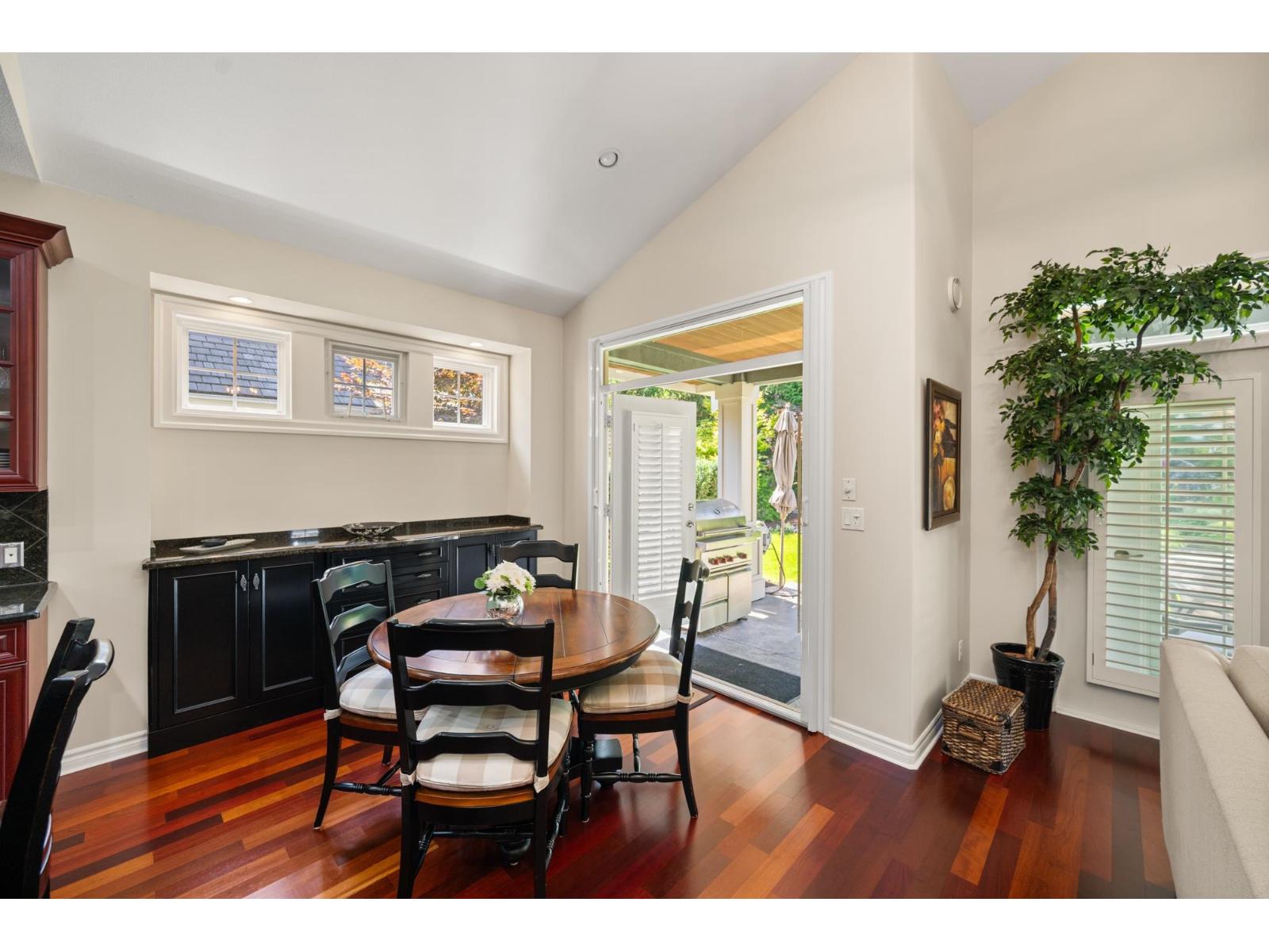 68 15715 34 Avenue Property Photo 14