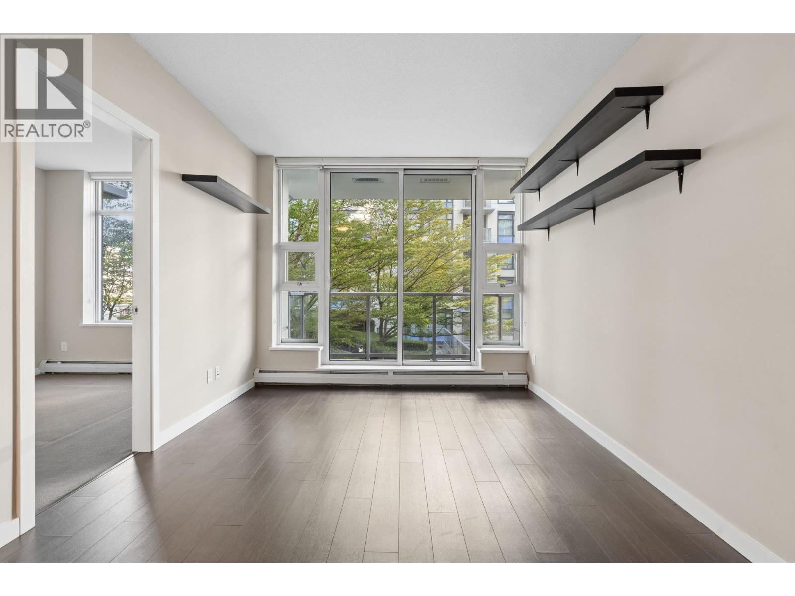711 1708 Columbia Street Property Photo 2