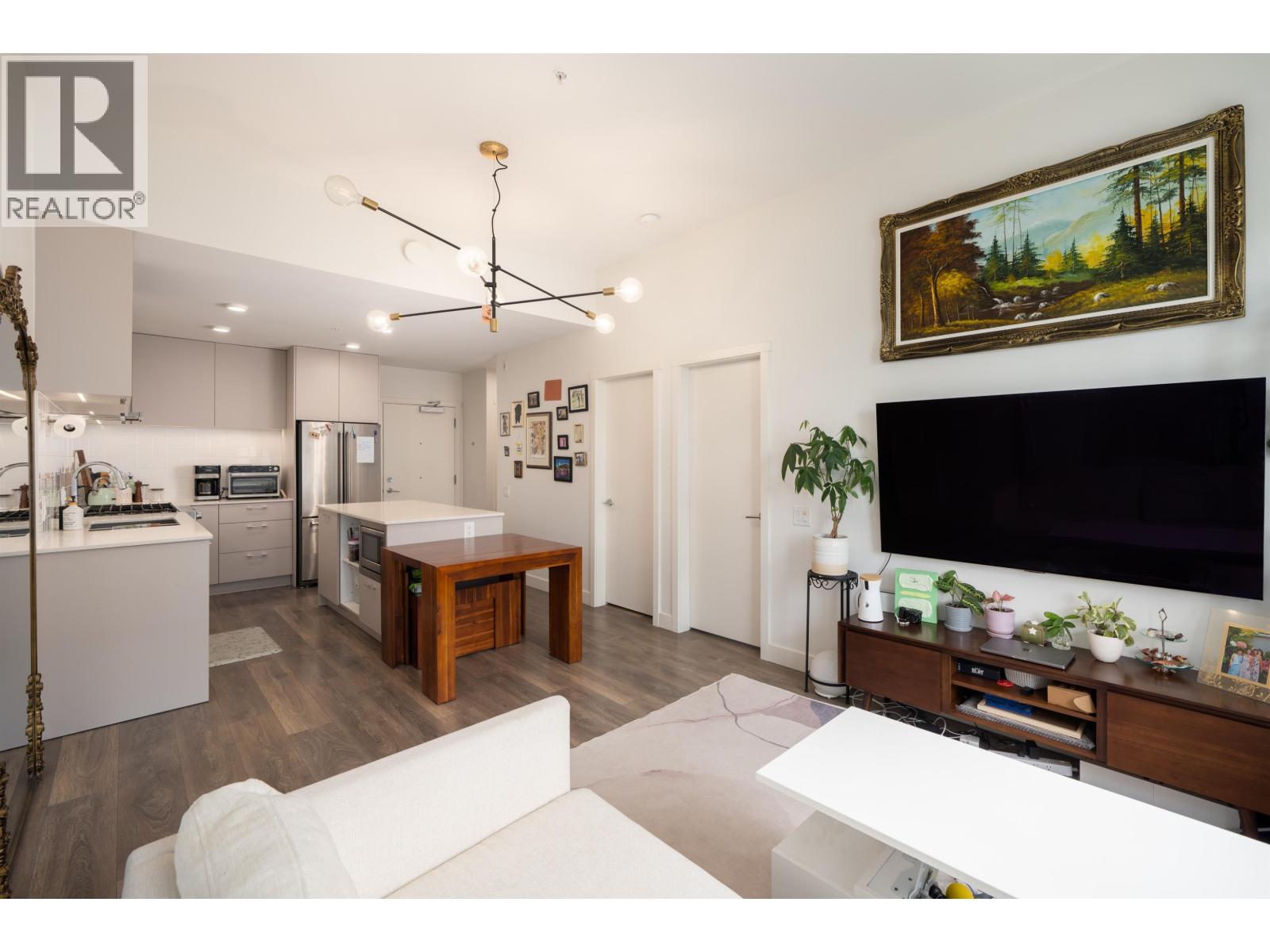 410 735 Anskar Court Property Photo 1