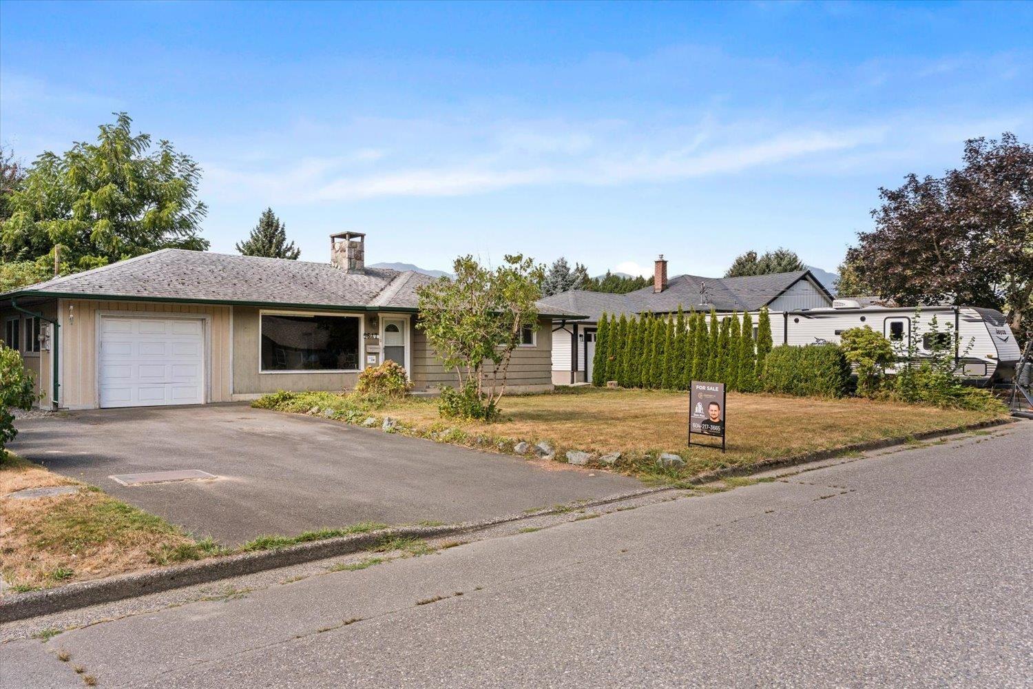 9647 Windsor Street Property Photo 2