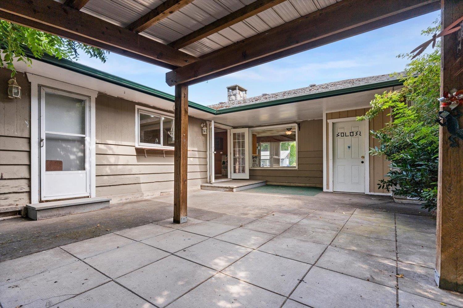 9647 Windsor Street Property Photo 16