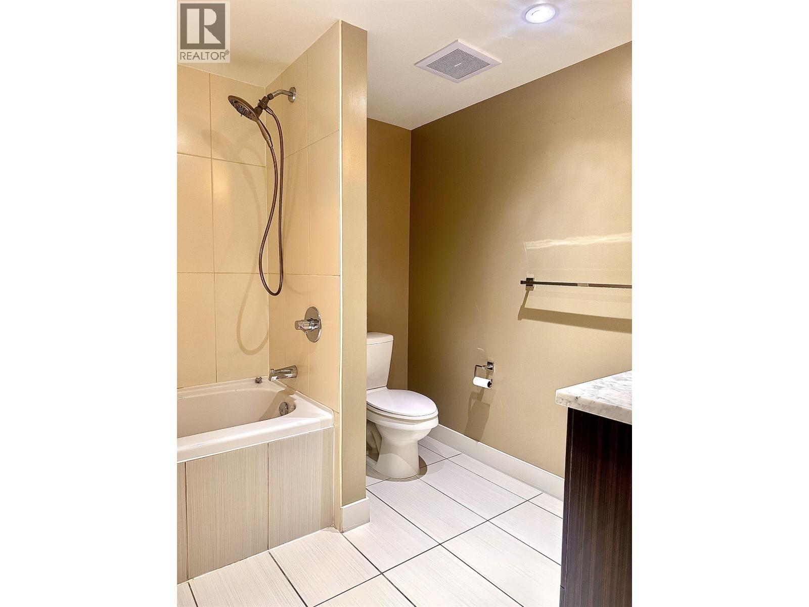 503 160 W 3rd Street Property Photo 20