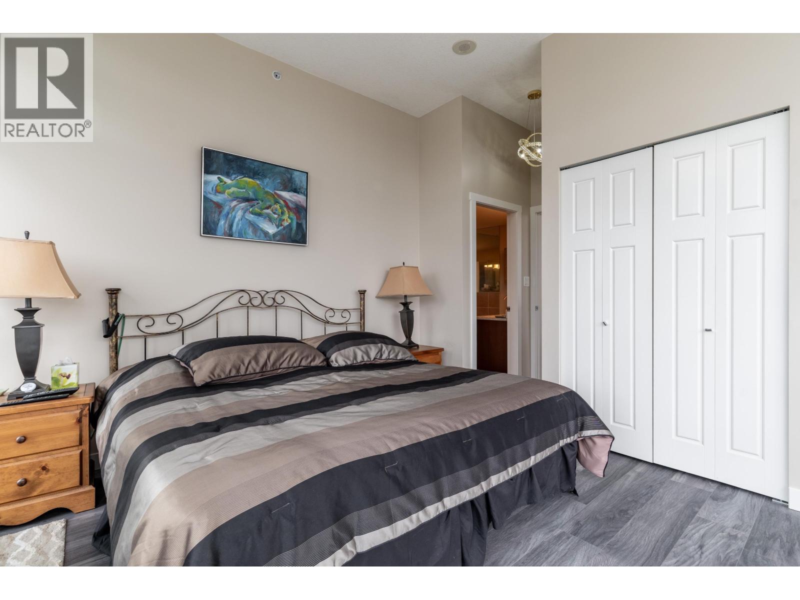3202 2978 Glen Drive Property Photo 17