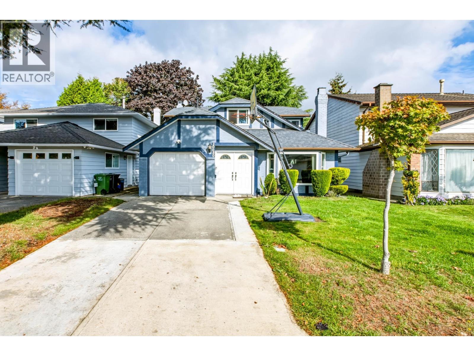 10680 HOLLYMOUNT DRIVE