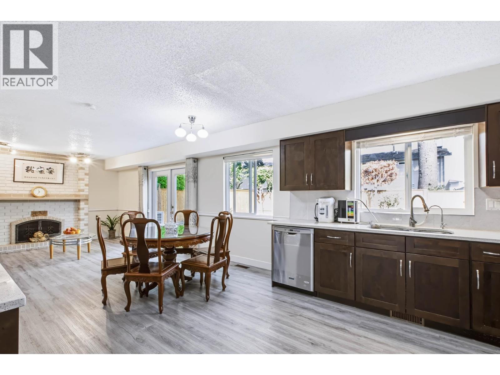 10680 Hollymount Drive Property Photo 12