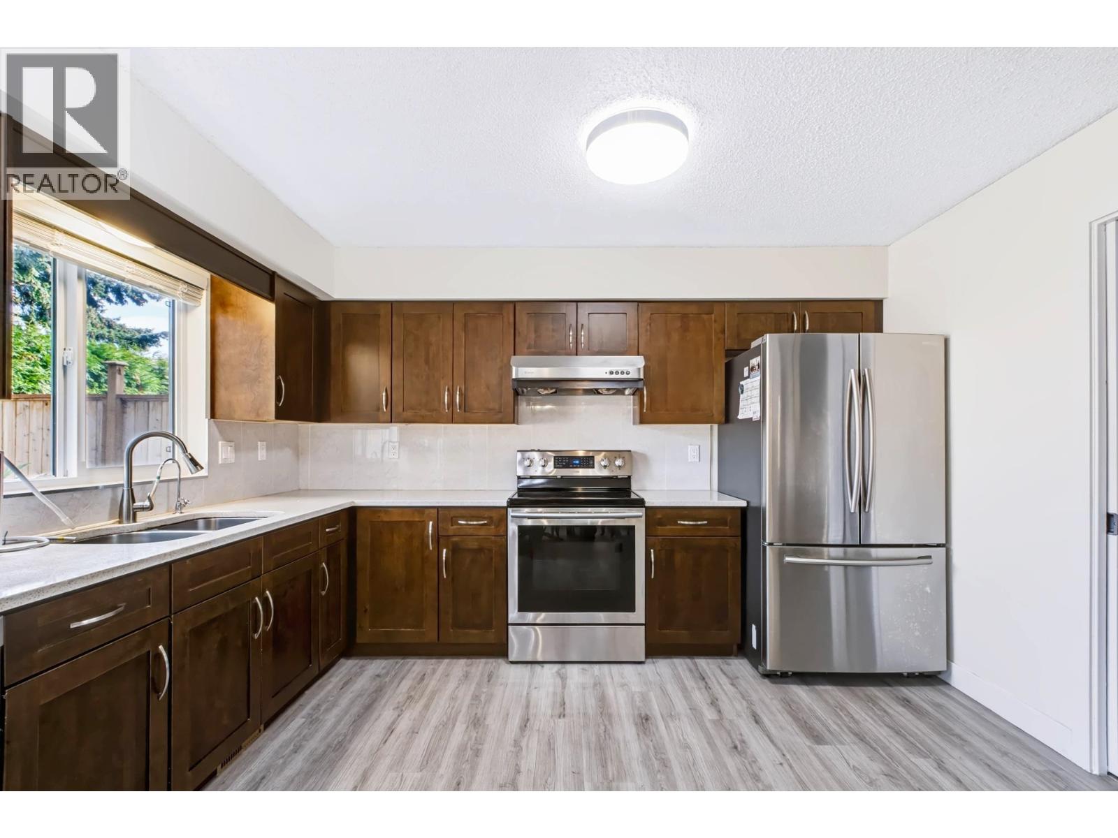 10680 Hollymount Drive Property Photo 13