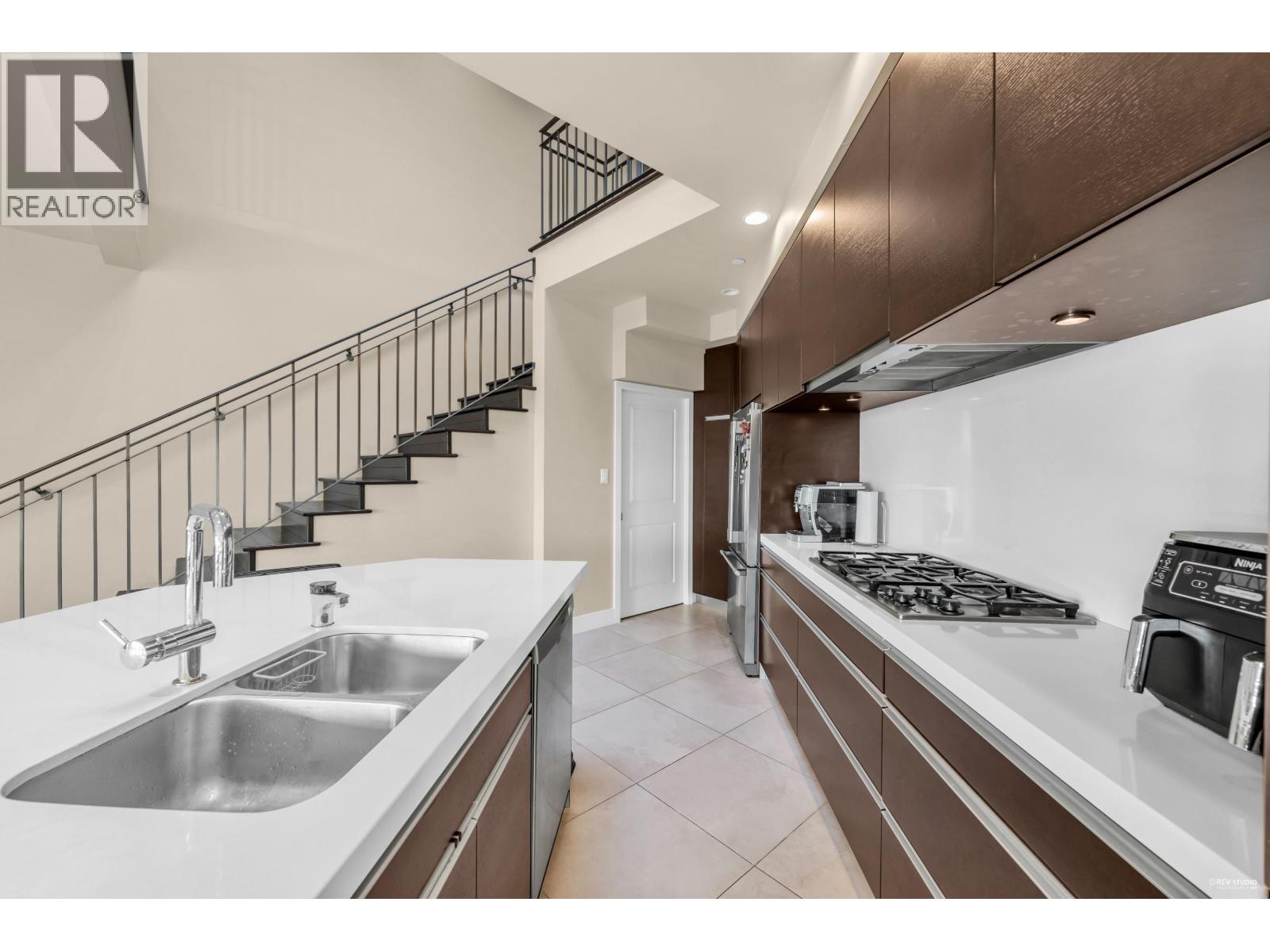 4742 Caulfeild Drive Property Photo 12