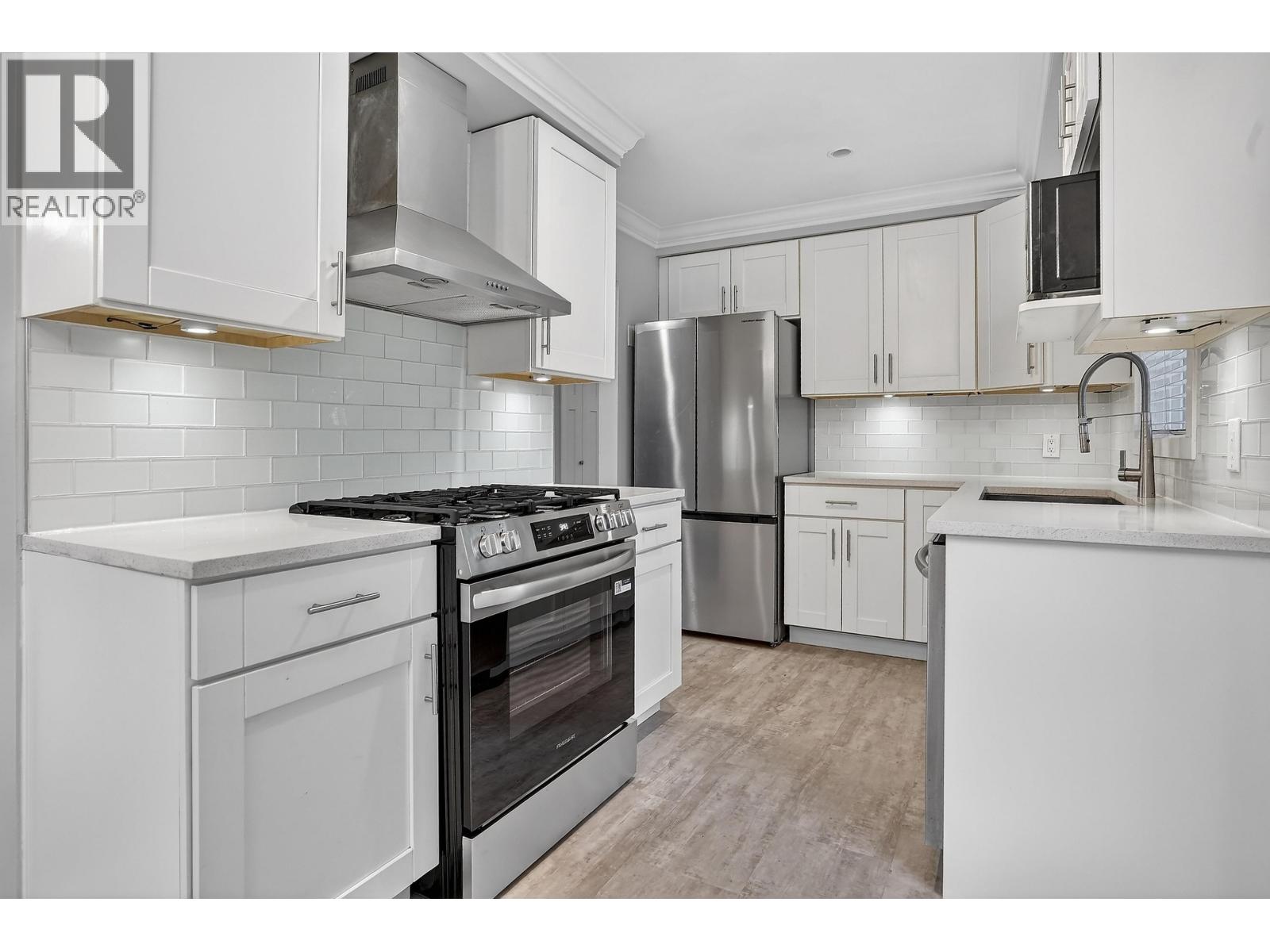 12106 214 Street Property Photo 10