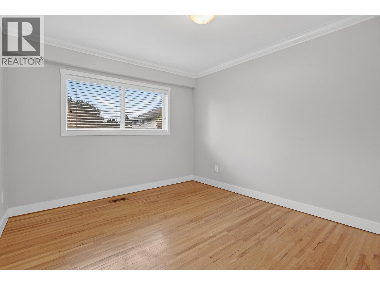 12106 214 Street Property Photo 13