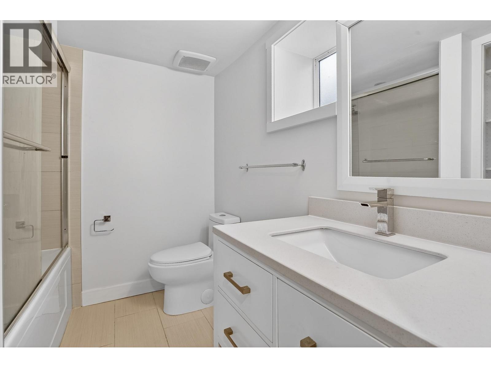 12106 214 Street Property Photo 16