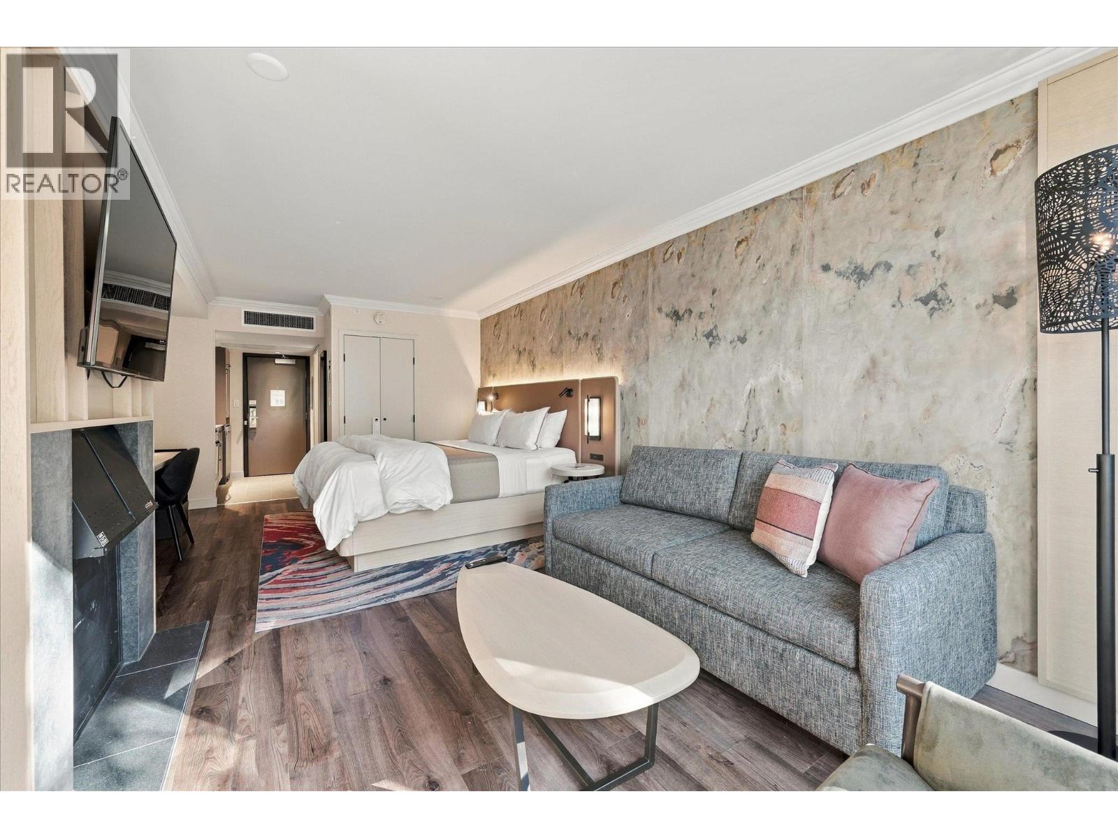 815 4090 Whistler Way Property Photo 12