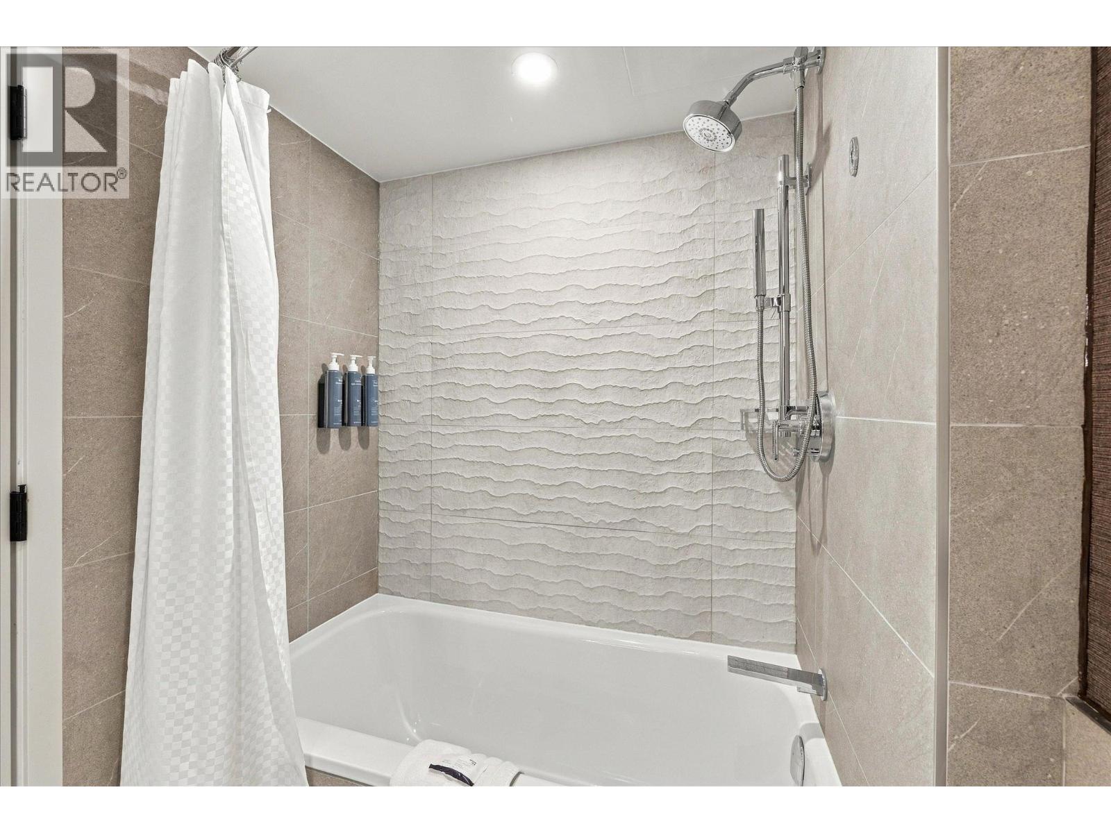 815 4090 Whistler Way Property Photo 18
