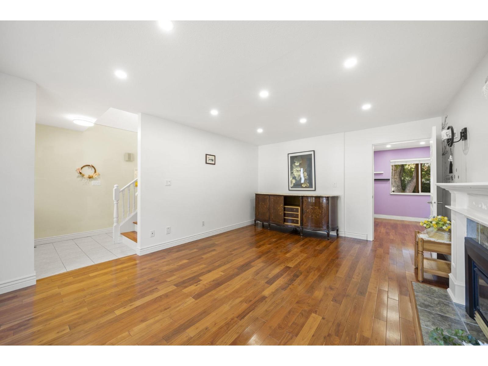 9435 156a Street Property Photo 10
