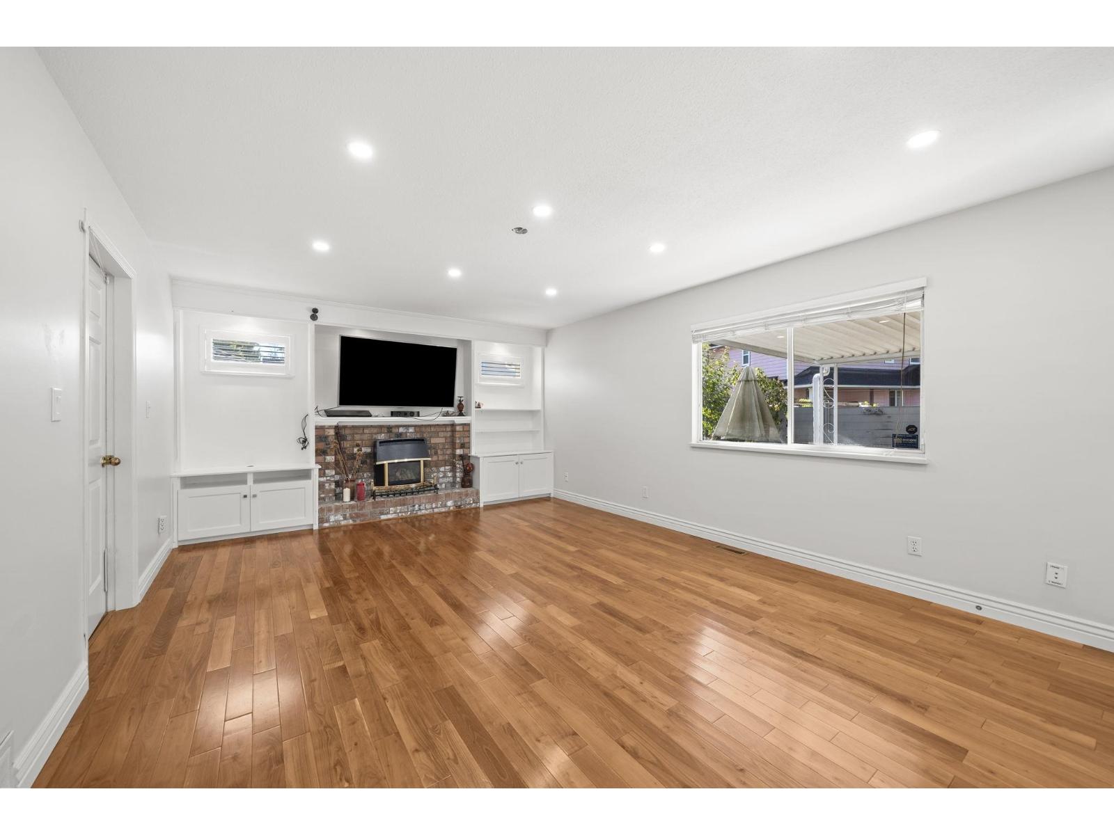 9435 156a Street Property Photo 17