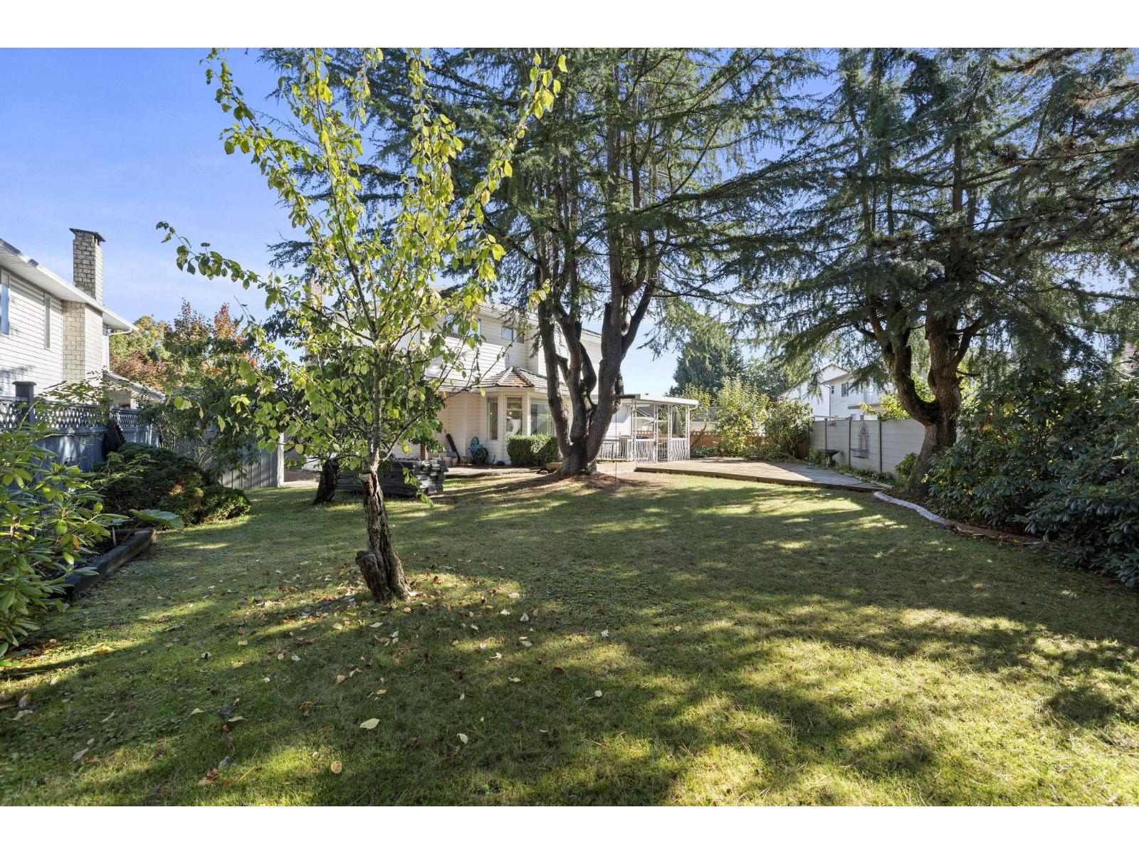 9435 156a Street Property Photo 35