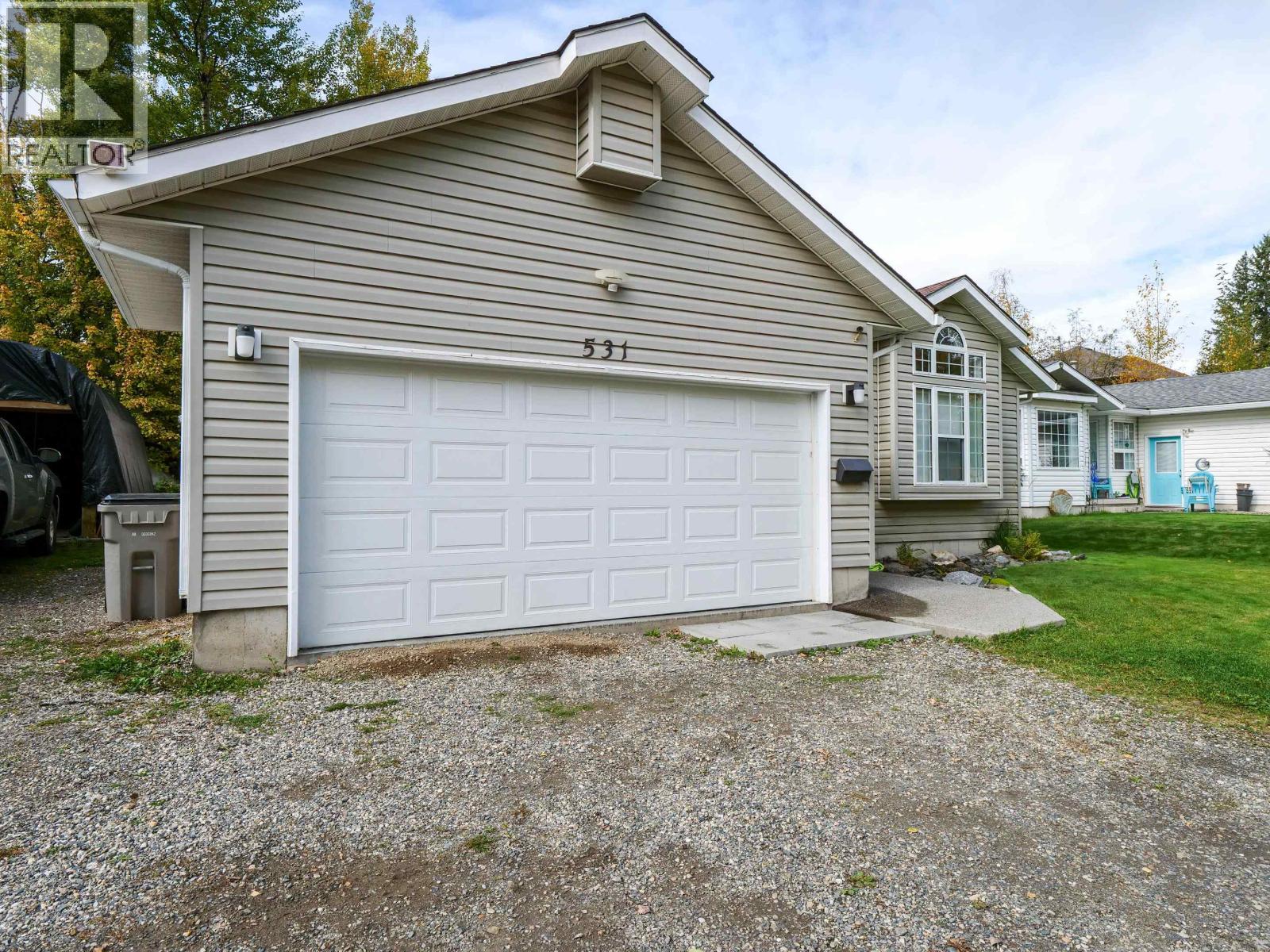 531 Dawson Street Property Photo 3