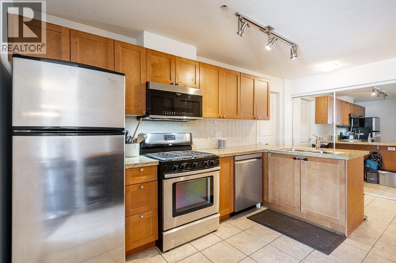 310 2636 E Hastings Street Property Photo 9