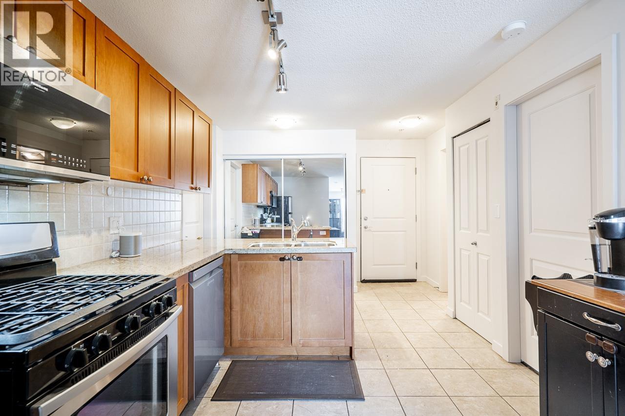 310 2636 E Hastings Street Property Photo 10