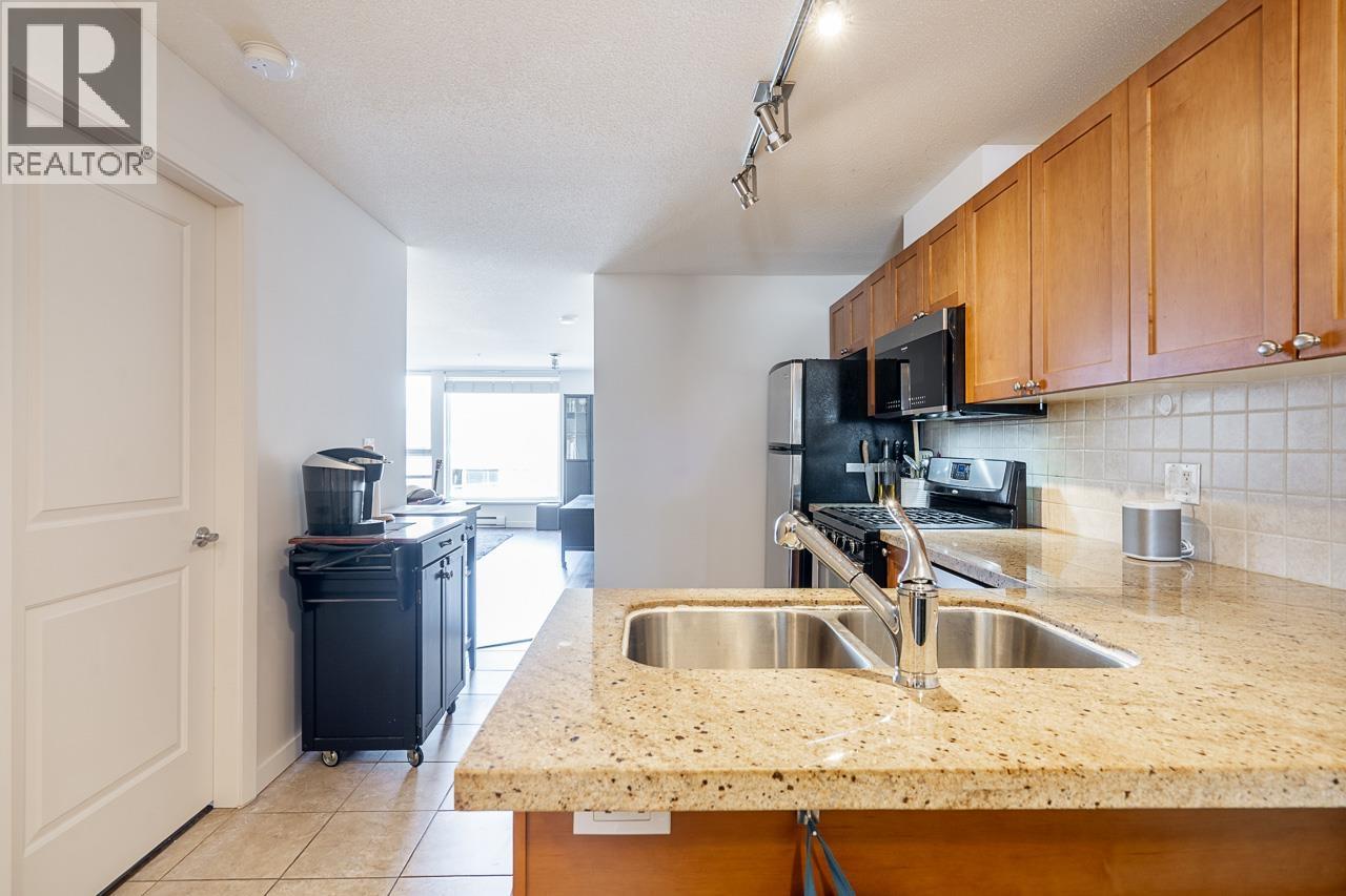 310 2636 E Hastings Street Property Photo 13