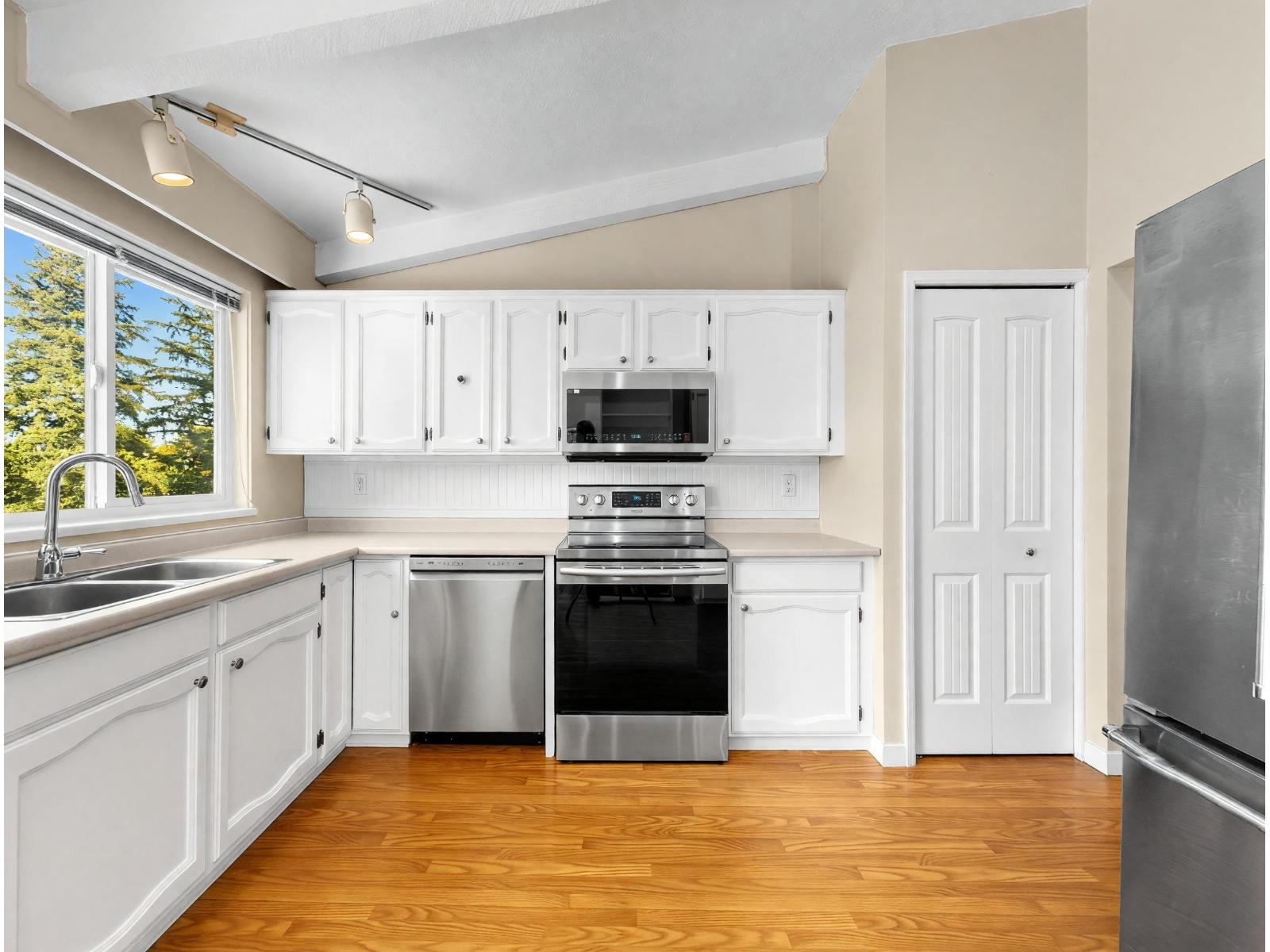 7801 Wiltshire Boulevard Property Photo 13