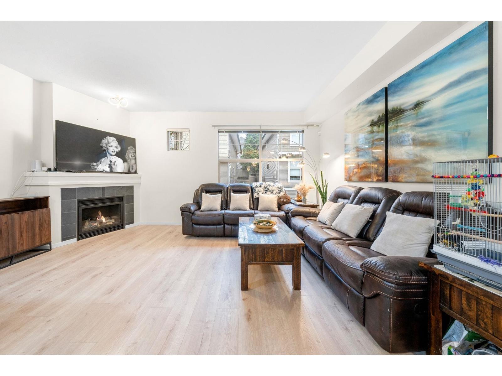 95 15152 62a Avenue Property Photo 2