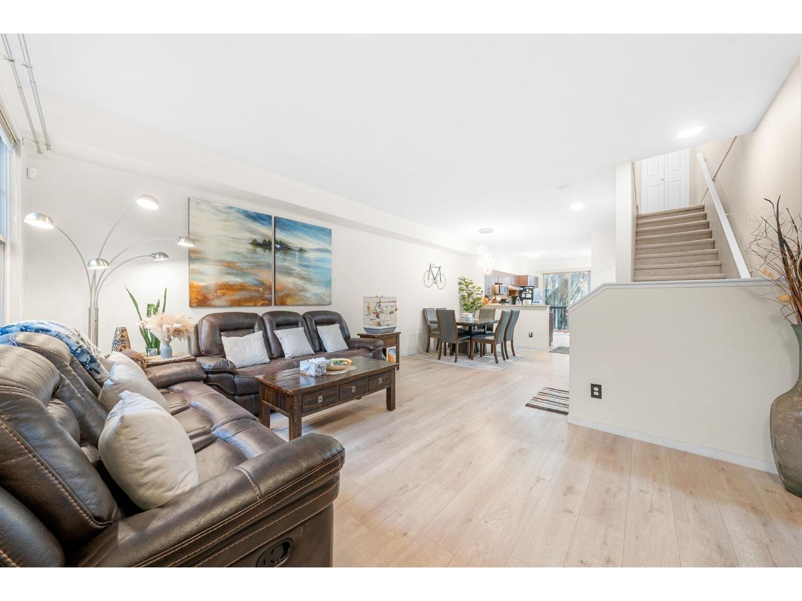95 15152 62a Avenue Property Photo 5