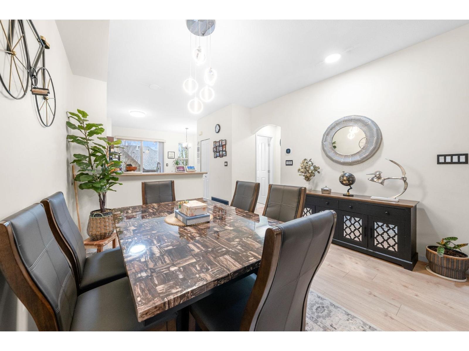 95 15152 62a Avenue Property Photo 8
