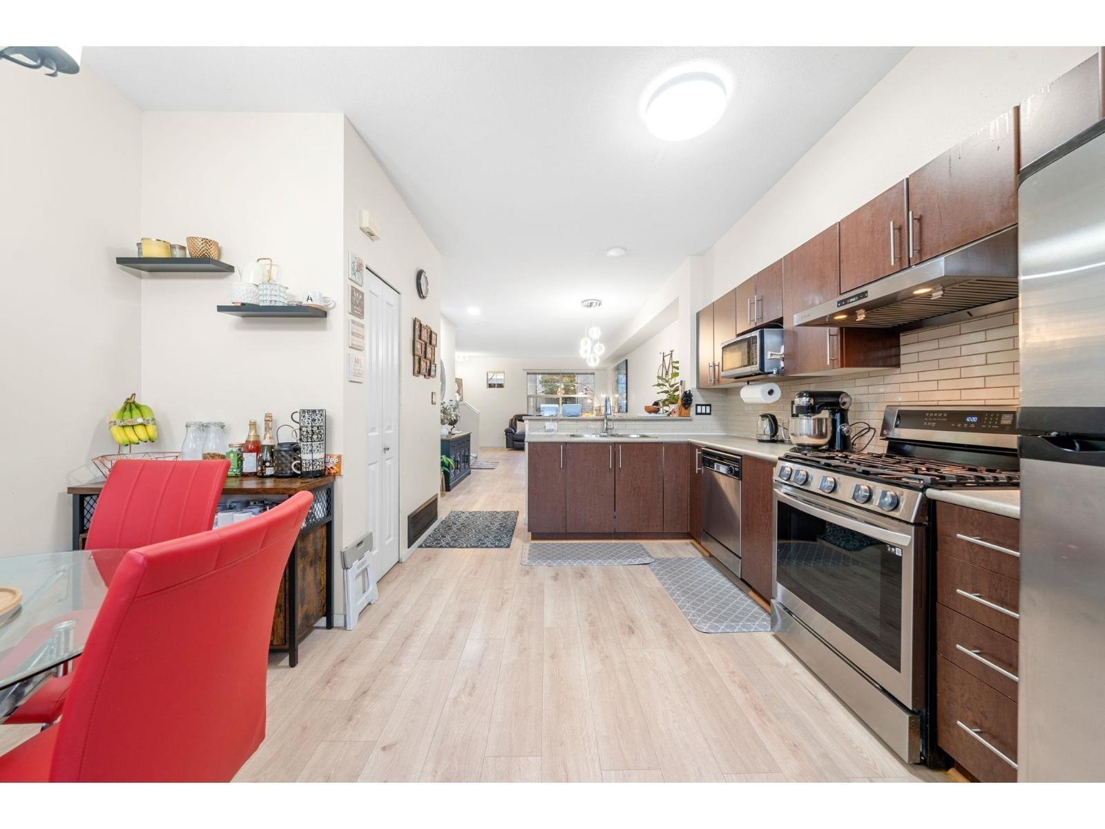 95 15152 62a Avenue Property Photo 15