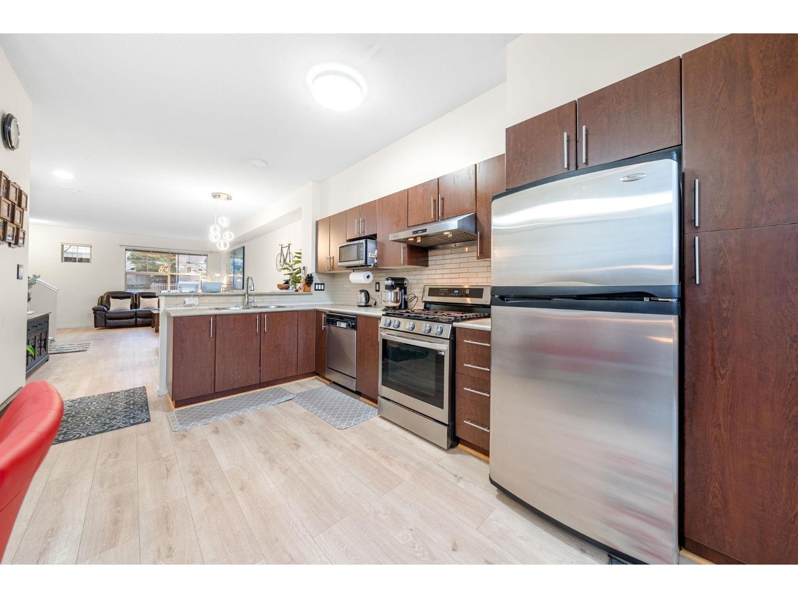 95 15152 62a Avenue Property Photo 16