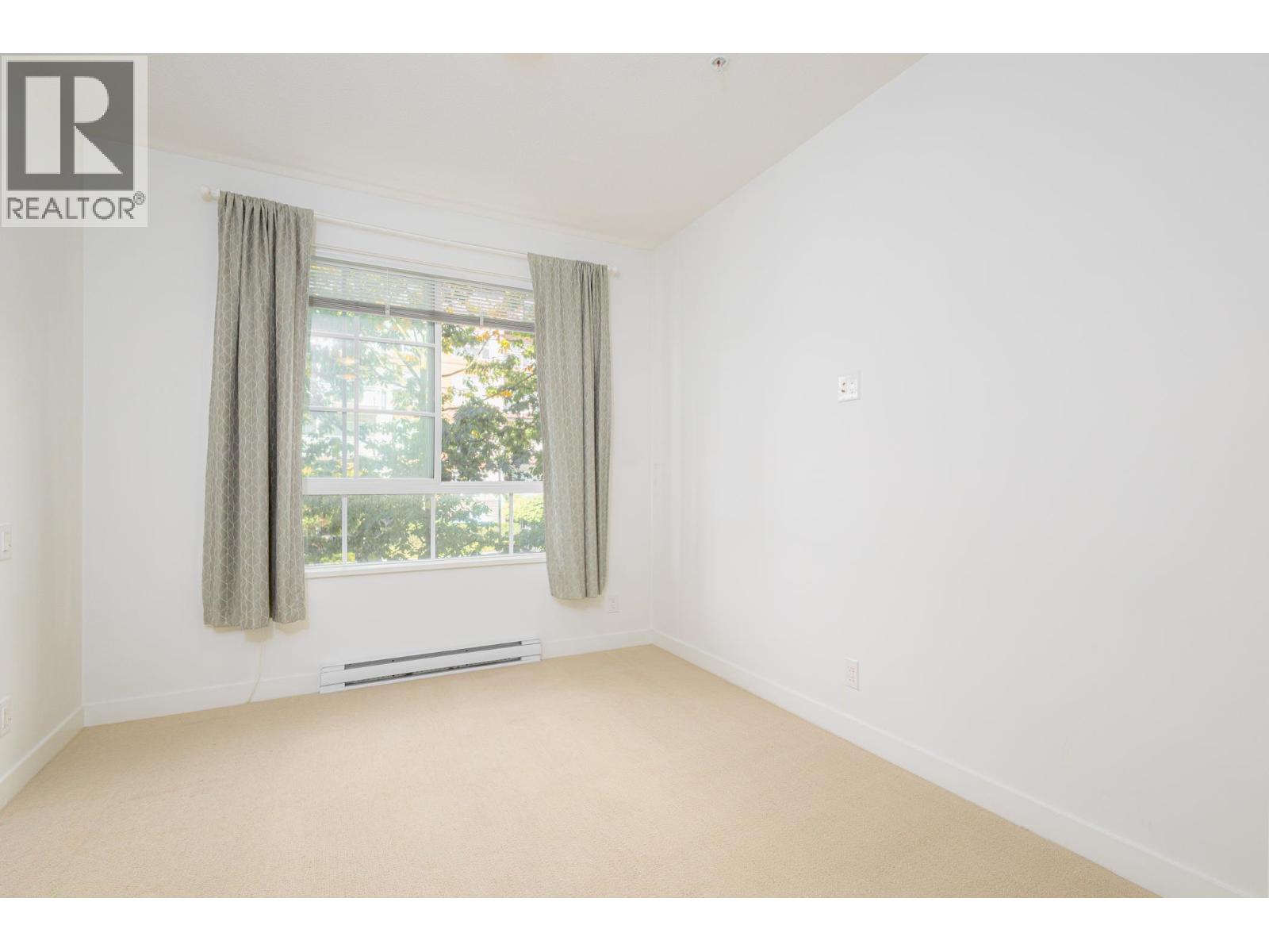 203 545 Foster Avenue Property Photo 14