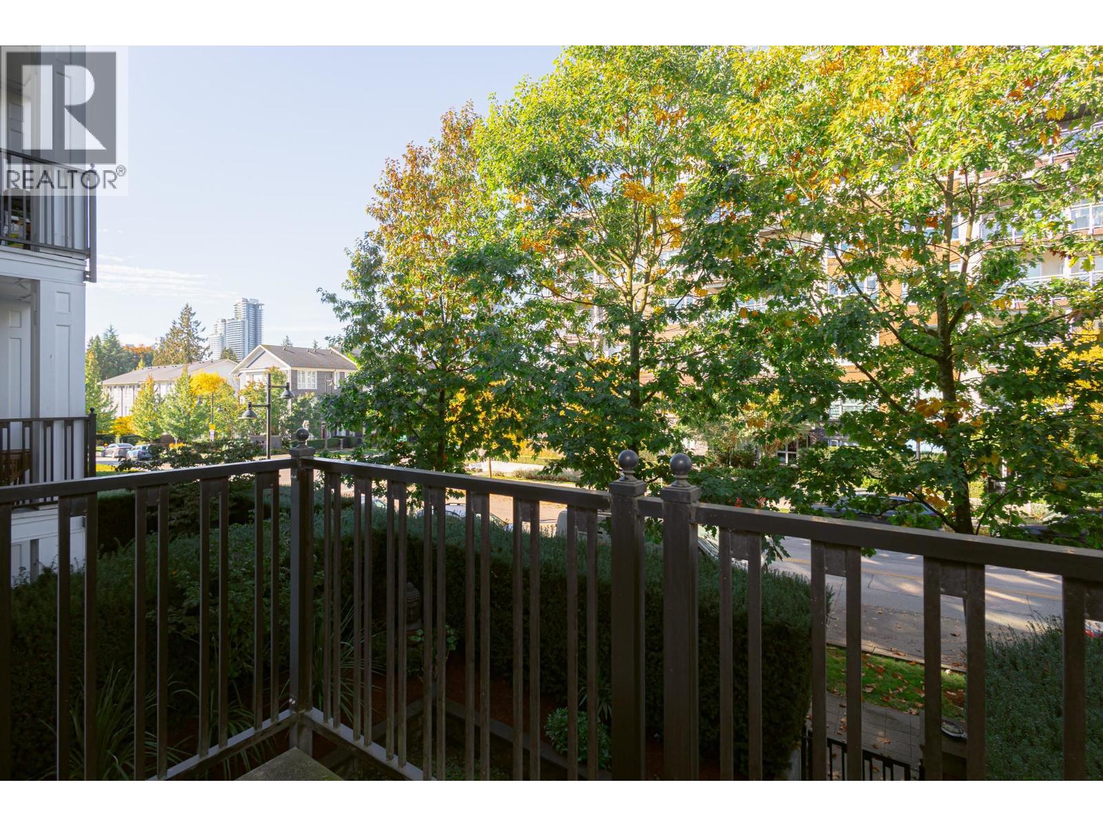 203 545 Foster Avenue Property Photo 17