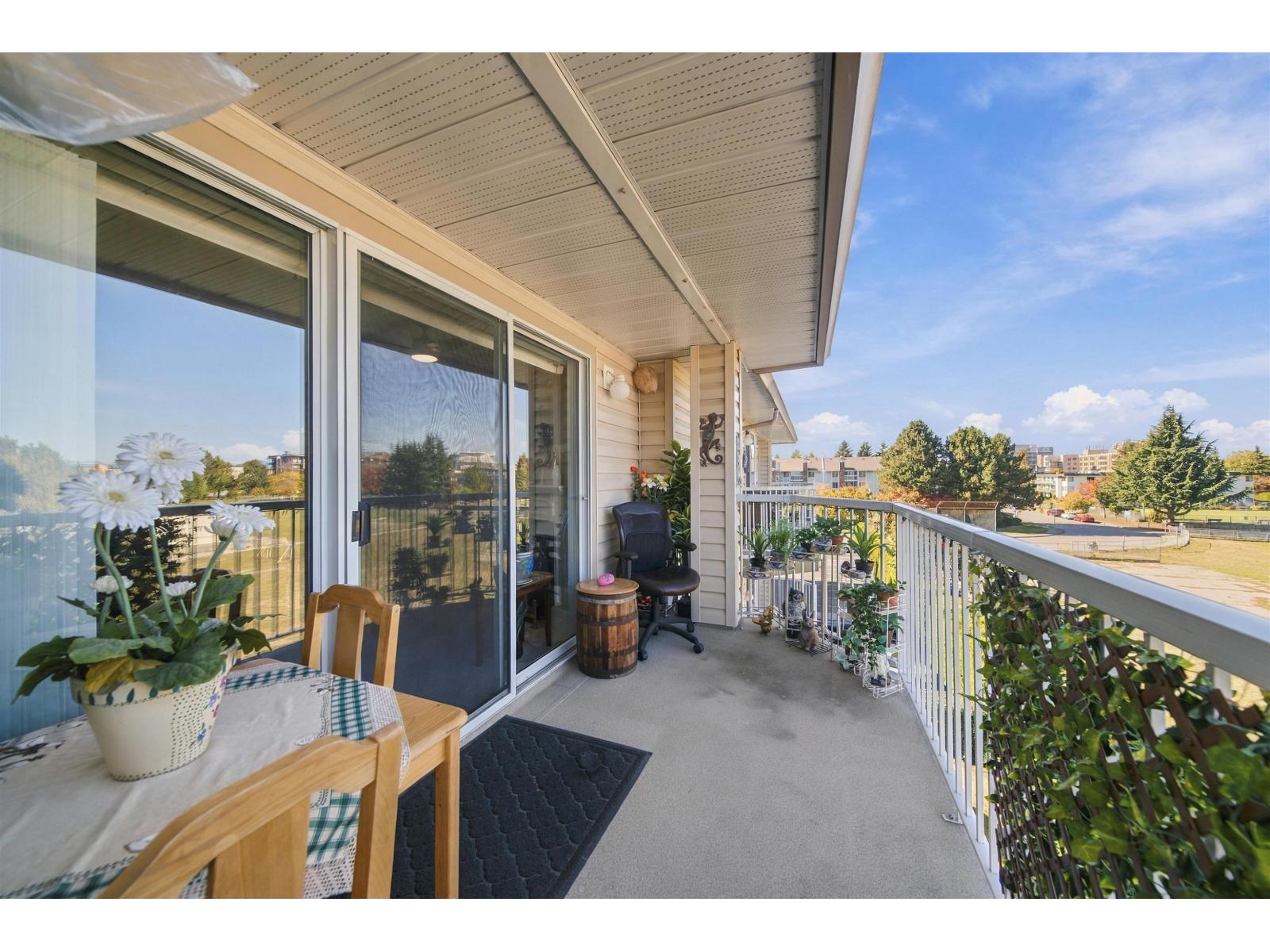 308 5363 206 Street Property Photo 3