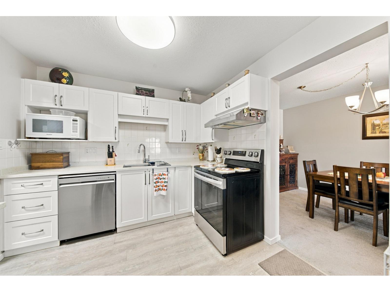 308 5363 206 Street Property Photo 11