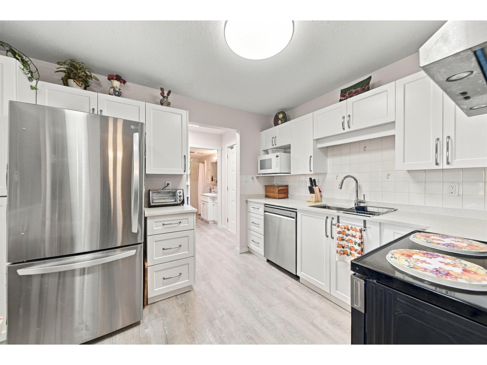 308 5363 206 Street Property Photo 12