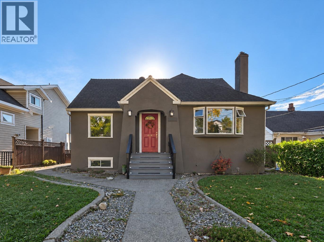 1930 Edinburgh Street Property Photo 1