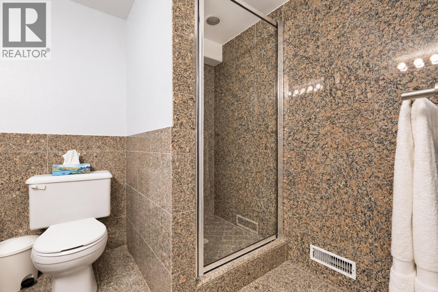 1930 Edinburgh Street Property Photo 21